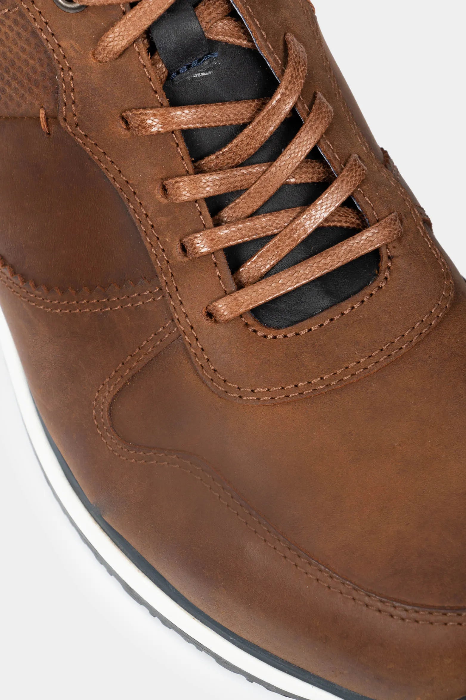 Tenis anzelini de cuero