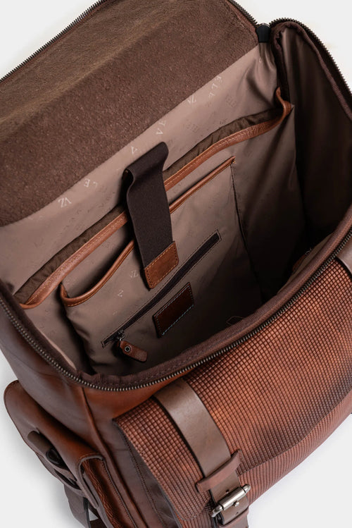 Mochila "NEW ARCHAEOLOGY" de cuero