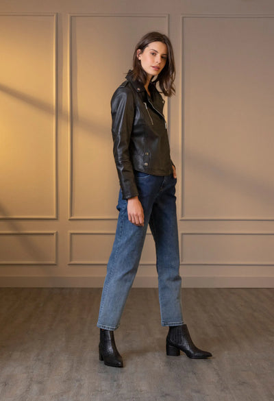 CHAQUETA BIKER DE CUERO PARA MUJER CHARRETERAS