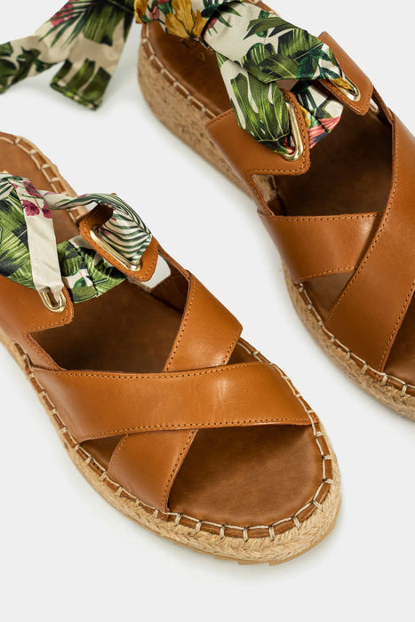 SANDALIA PLATAFORMA ENCANTO DE CUERO PARA MUJER ESTAMPADO FLORAL