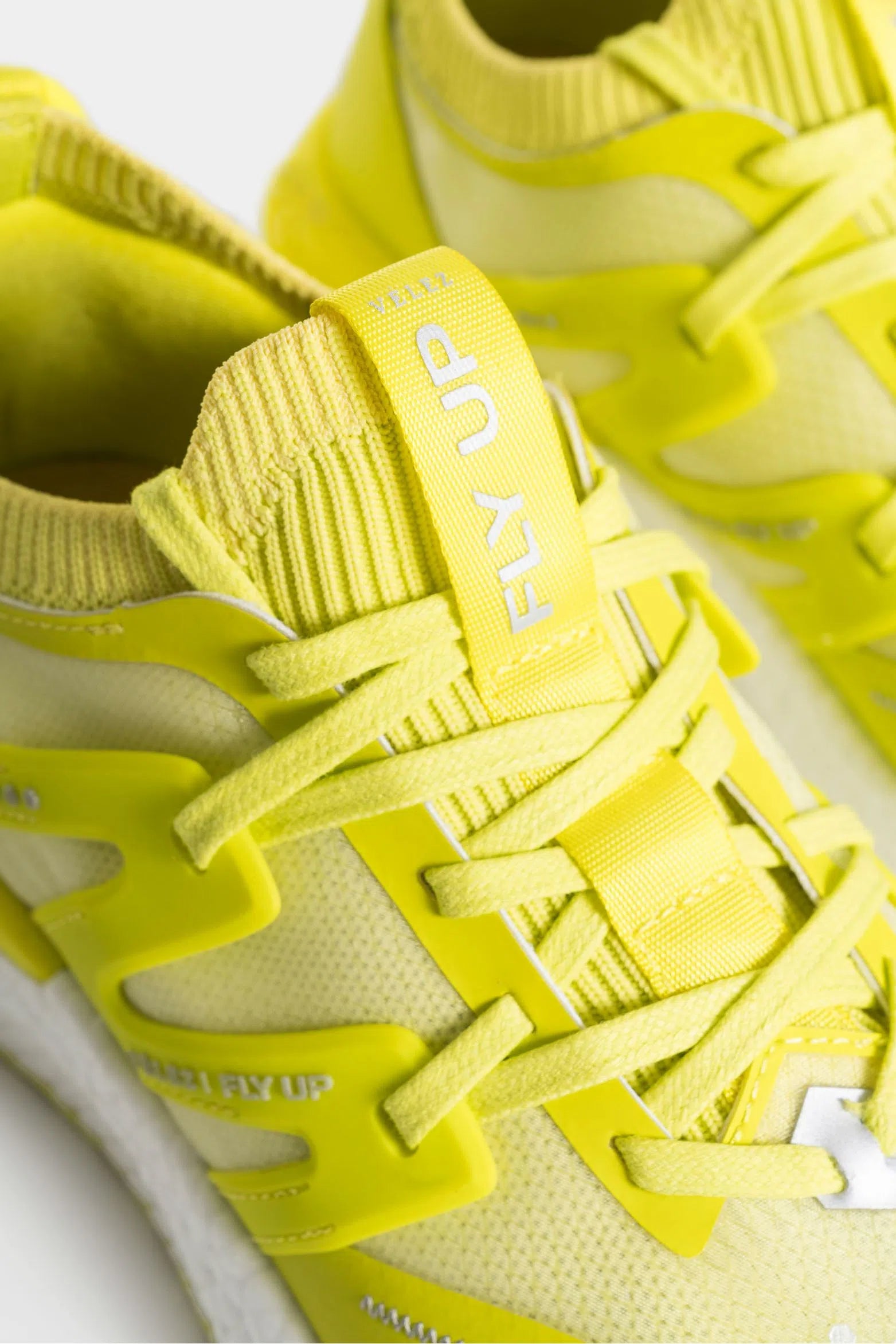 SNEAKERS FLY UP RETRO PARA MUJER TEXTIL TECNOLÓGICO