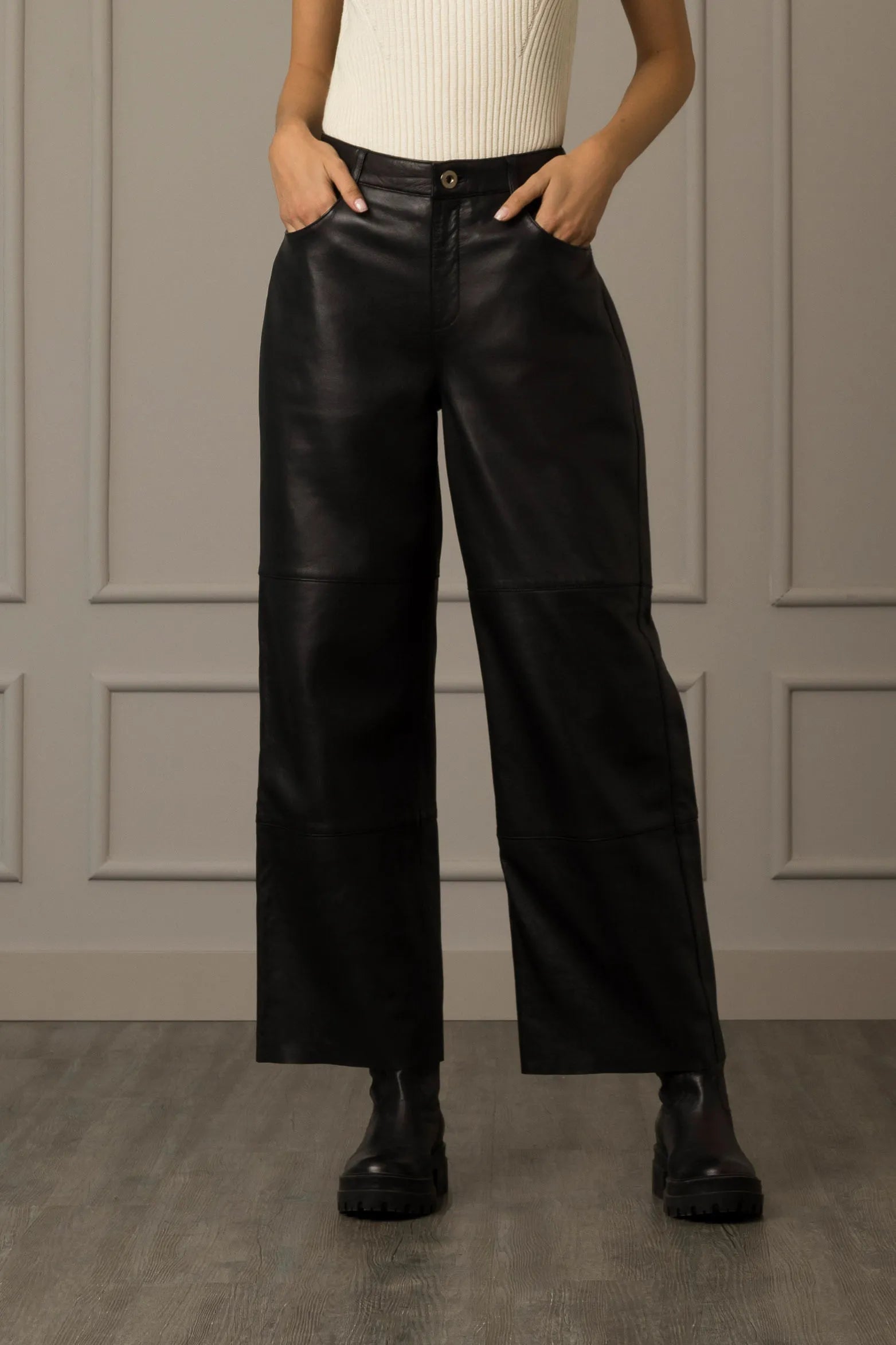 PANTALÓN PEKÍN EN CUERO PARA MUJER SILUETA WIDE LEG