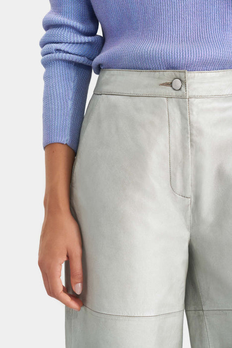 PANTALÓN DUBAI EN CUERO OVINO METALIZADO PARA MUJER FIT SEMIHOLGADO