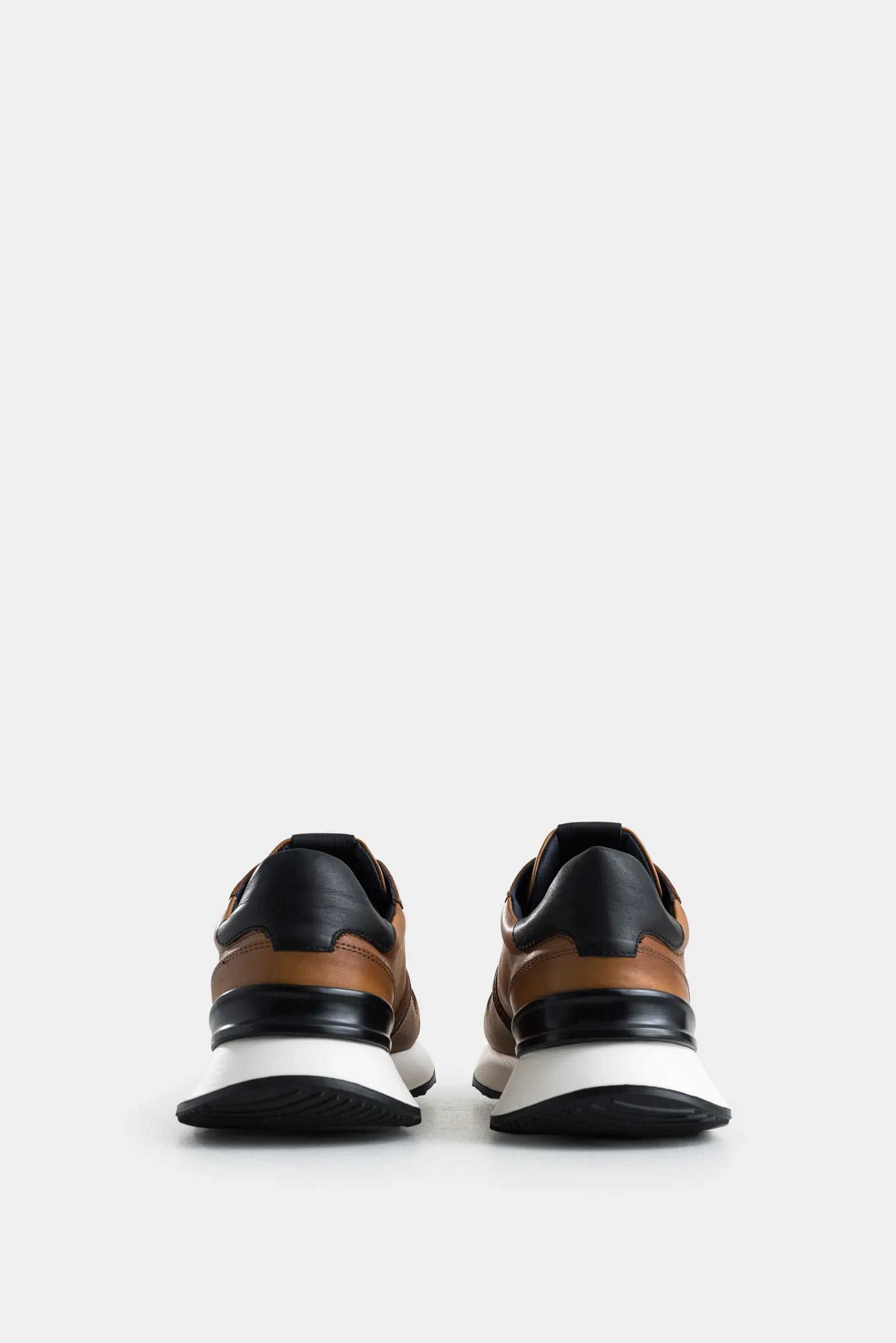 SNEAKERS COOPER 3 DE CUERO PARA HOMBRE SPOILER EN CONTRASTE