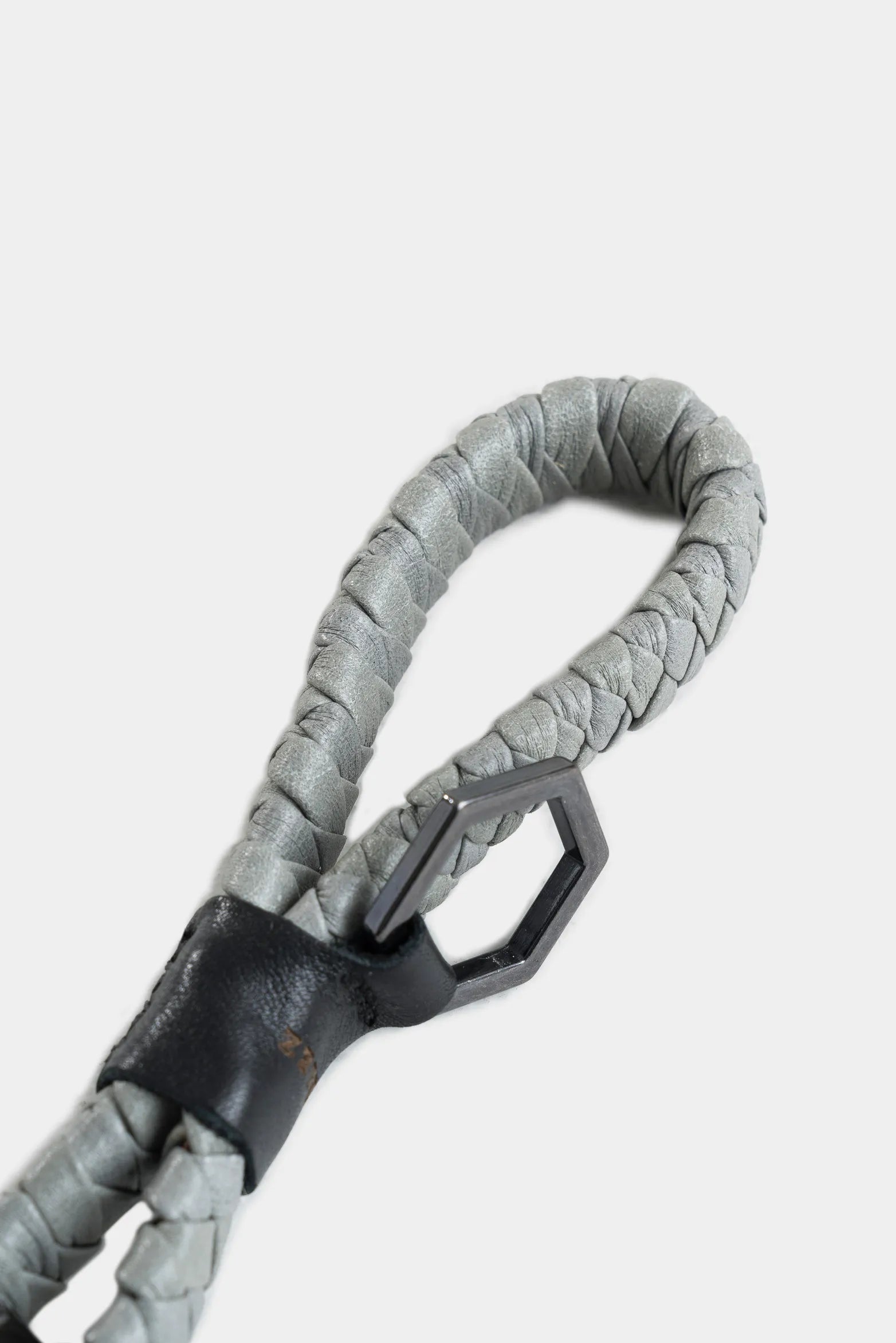 LLAVERO ALAVA DE CUERO PARA HOMBRE ARGOLLERO HEXÁGONO