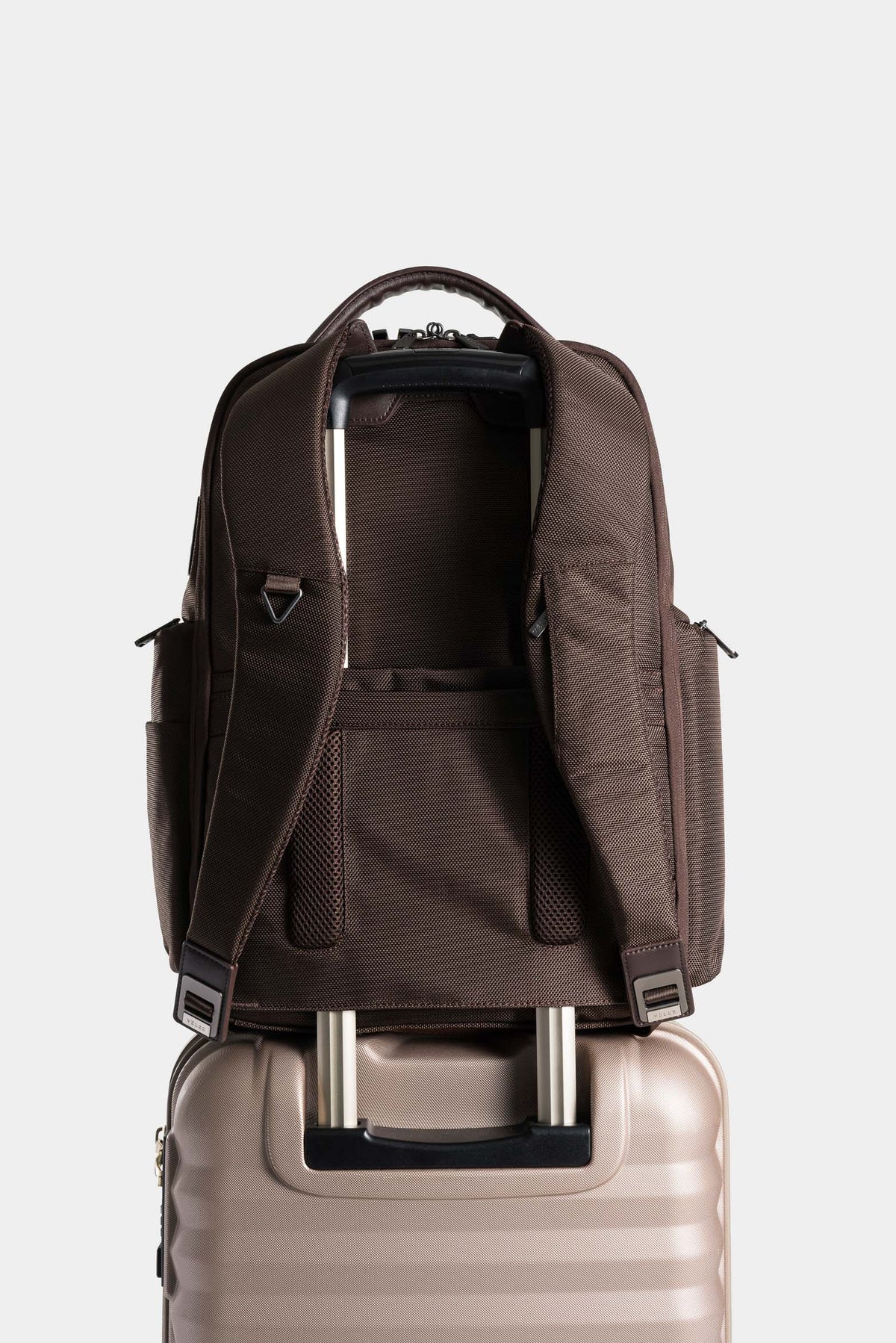 MOCHILA SECURITY DE LONA PARA HOMBRE DETALLES EN CUERO