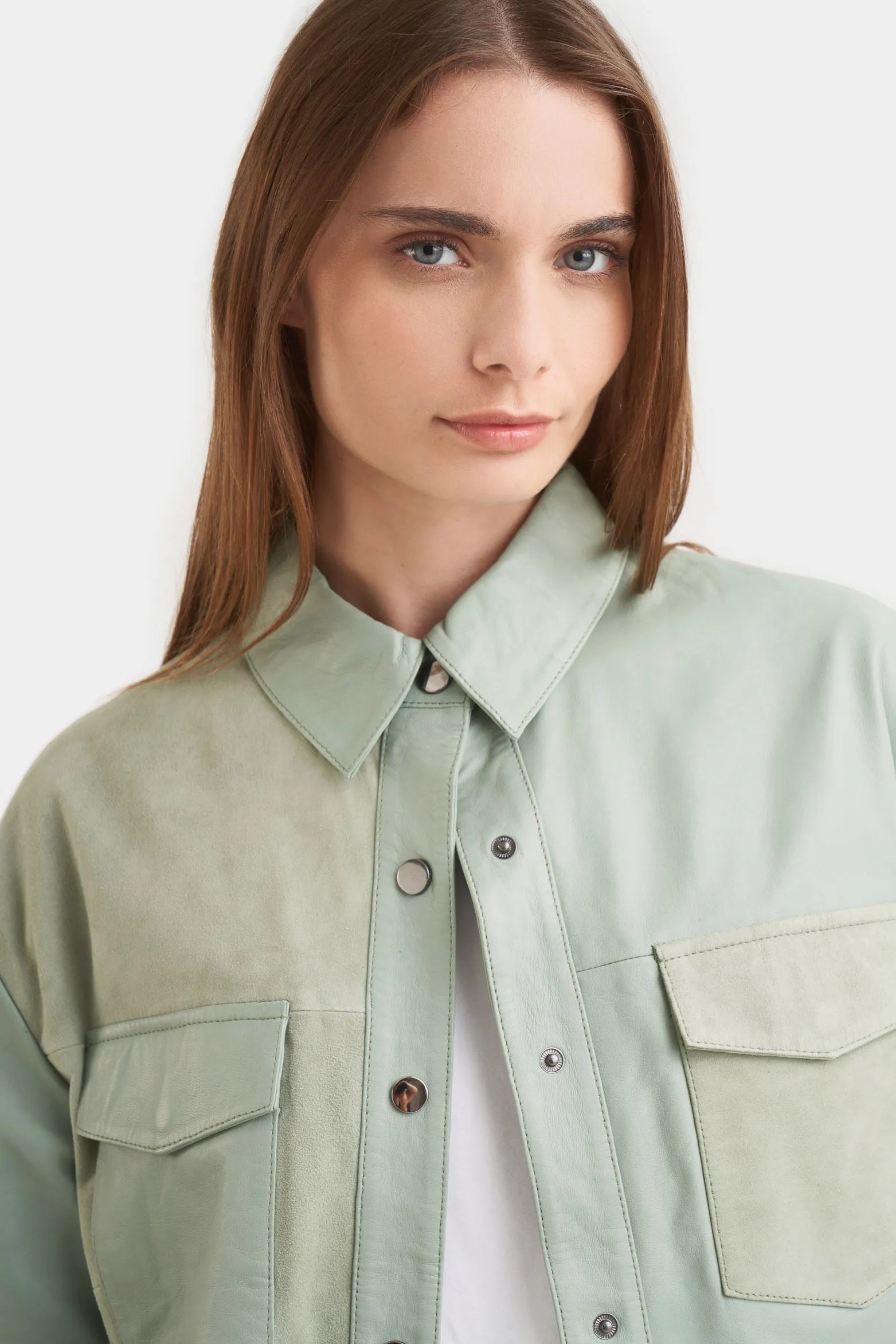 CAMISA SAMUR DE CUERO Y GAMUZA SILUETA OVERSIZED