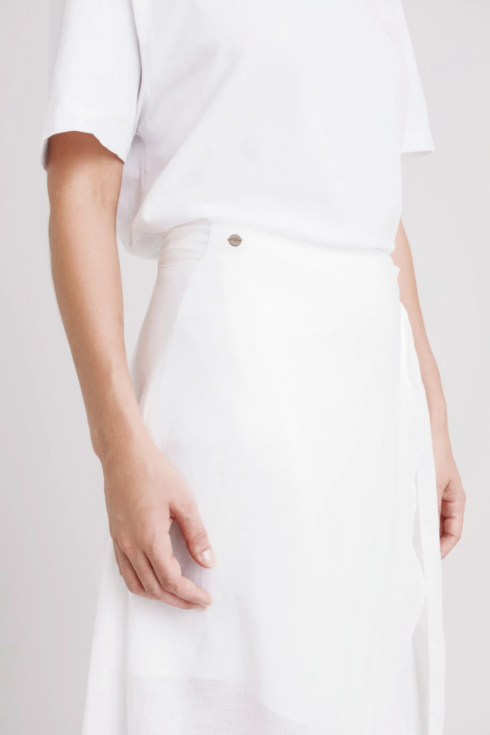 FALDA THAILA EN TEJIDO PLANO PARA MUJER SILUETA TUBO