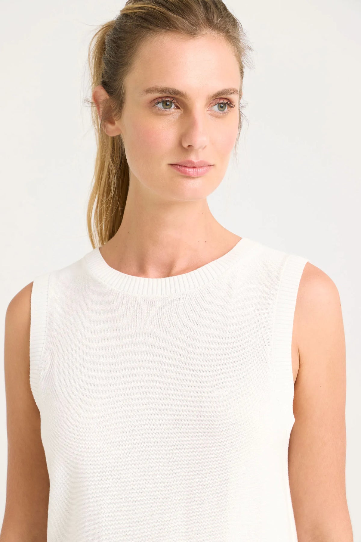 TOP TEJIDO ASTROMELIA PARA MUJER LIVIANO