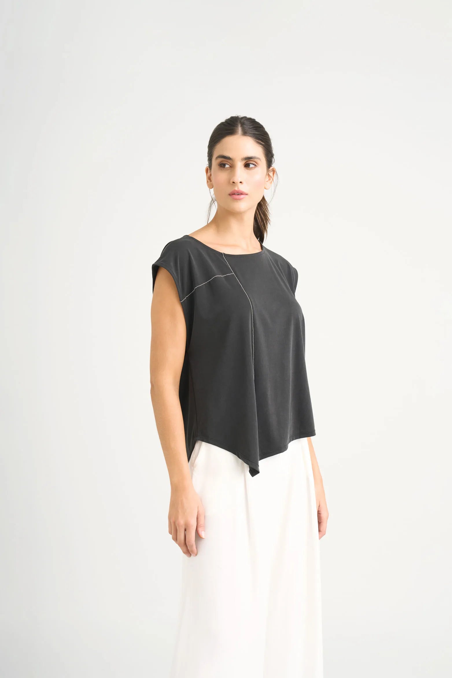 CAMISETA LUZ EN TEJIDO DE PUNTO PARA MUJER DETALLE MILLARÉ