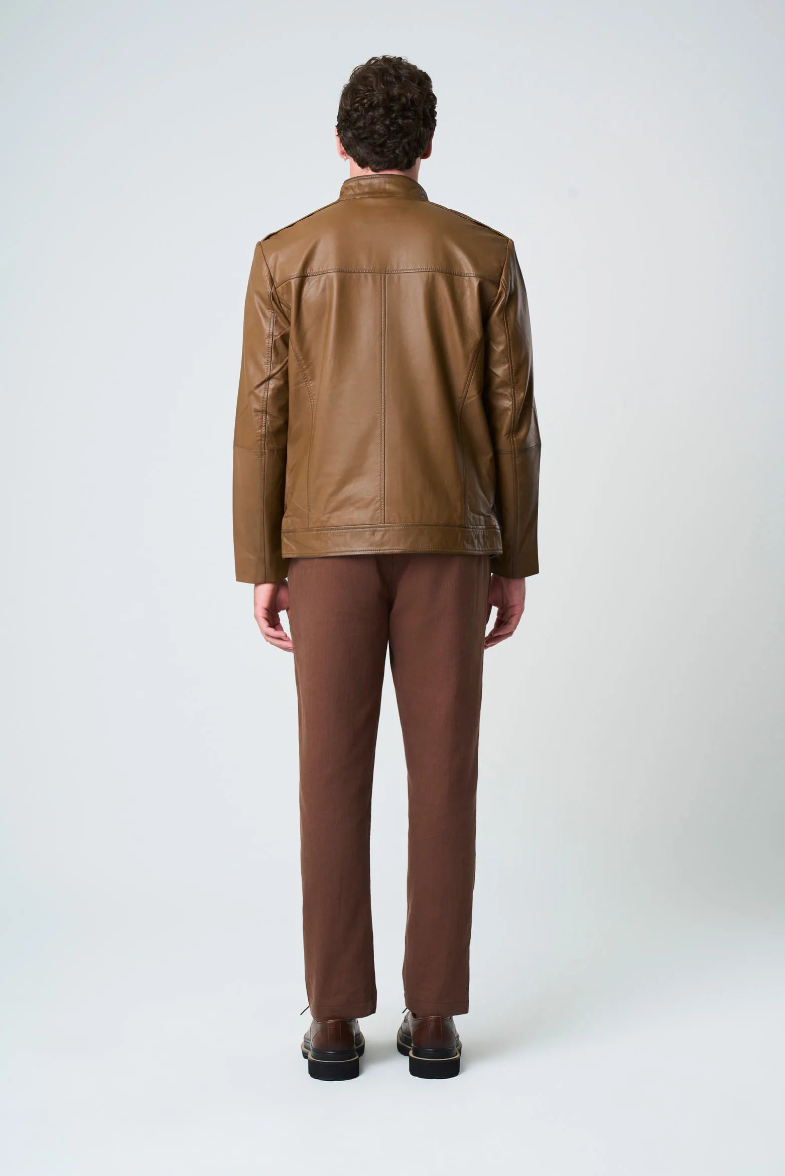 CHAQUETA BOSA DE CUERO PARA HOMBRE FIT SEMI HOLGADO