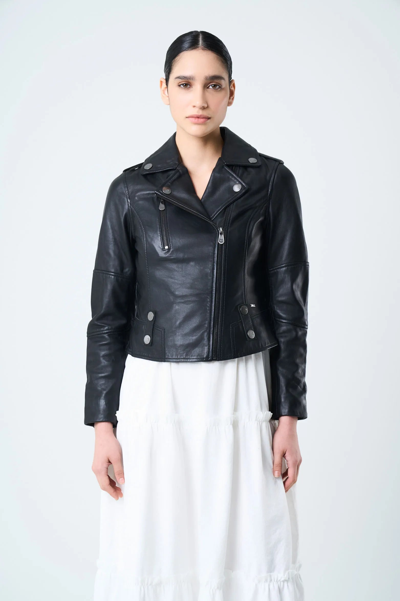 CHAQUETA BIKER ROYAL DE CUERO PARA MUJER FIT AJUSTADO