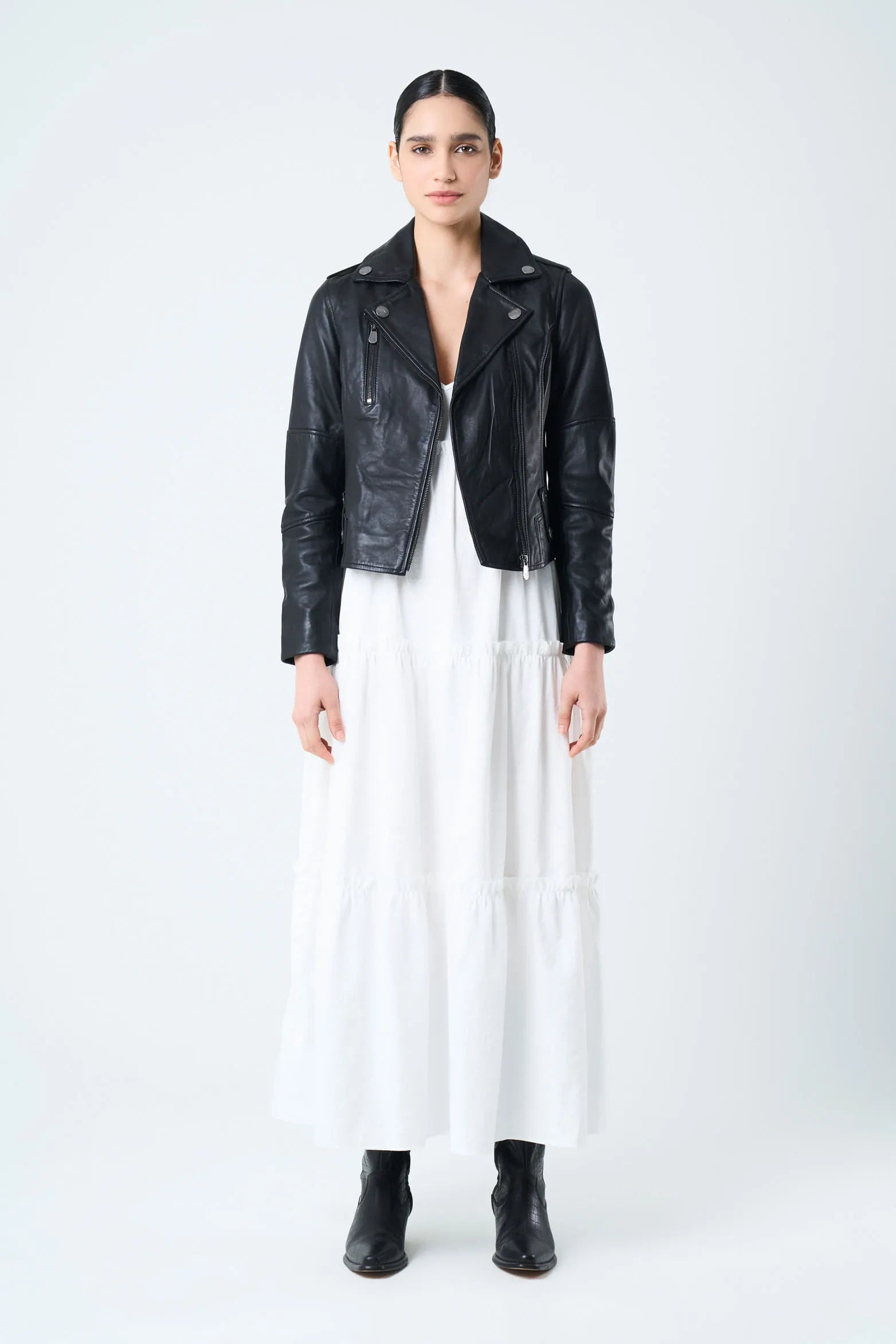 CHAQUETA BIKER ROYAL DE CUERO PARA MUJER FIT AJUSTADO