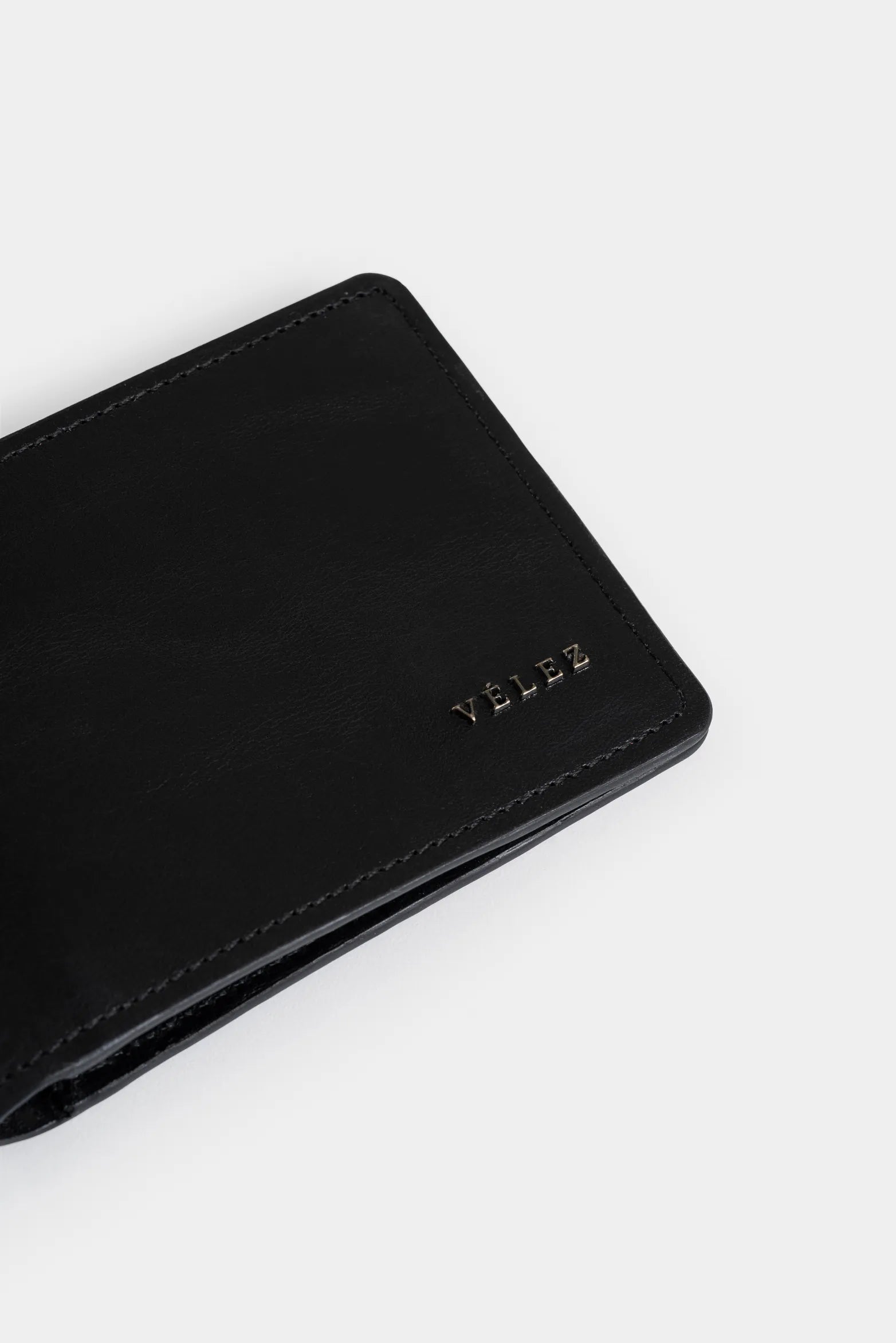 Billetera Montt de cuero para hombre acabado brillo