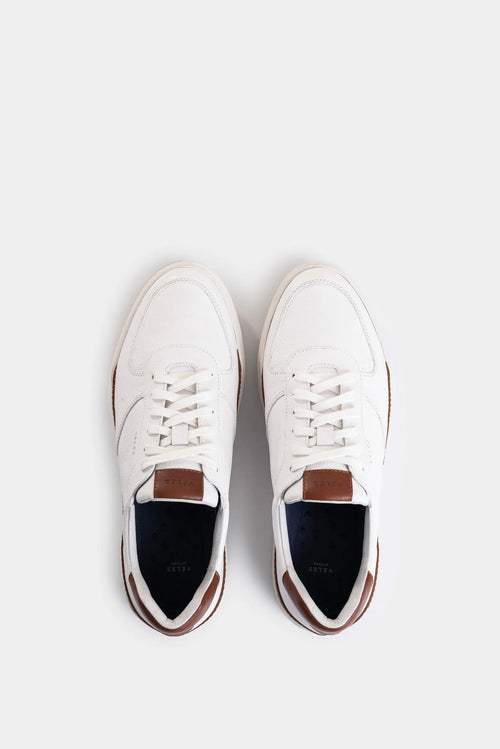 SNEAKERS WHITED DE CUERO PARA HOMBRE DETALLE CONTRASTE
