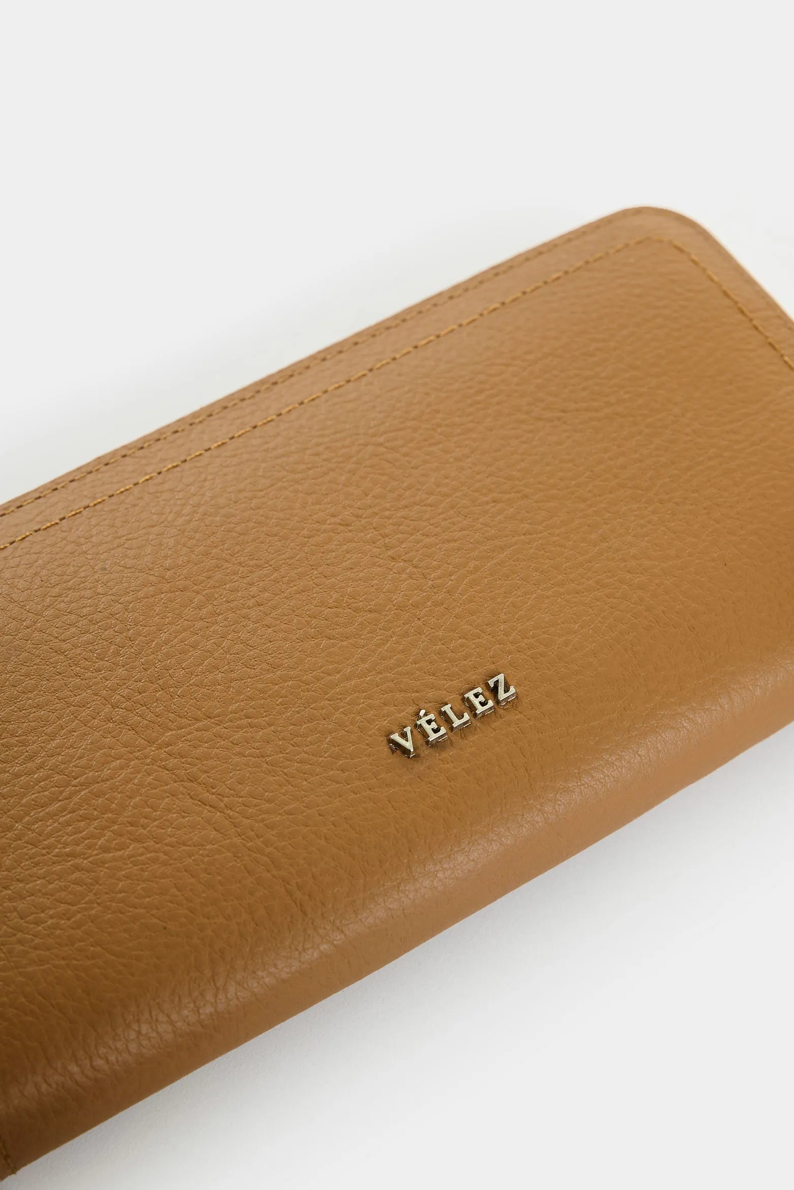 BILLETERA PORTA CHEQUERA DE CUERO PARA MUJER AREZZO