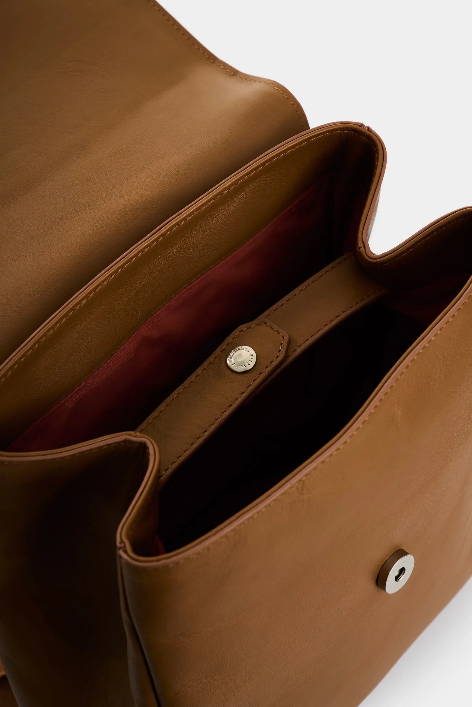 MOCHILA ROSARIO DE CUERO PARA MUJER CORTE HEXAGONAL