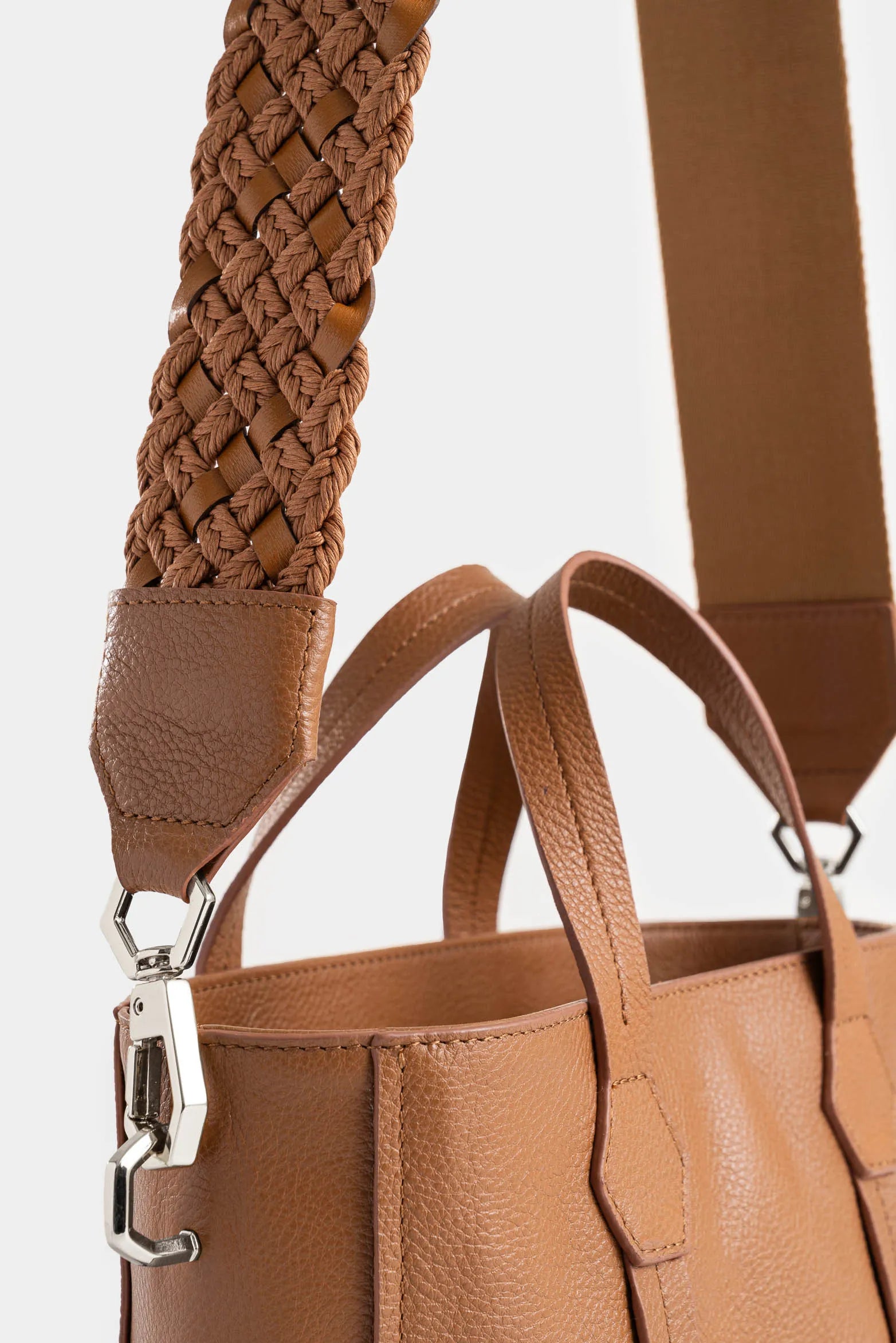 SHOPPING DALIA DE CUERO PARA MUJER DETALLE TRENZADO