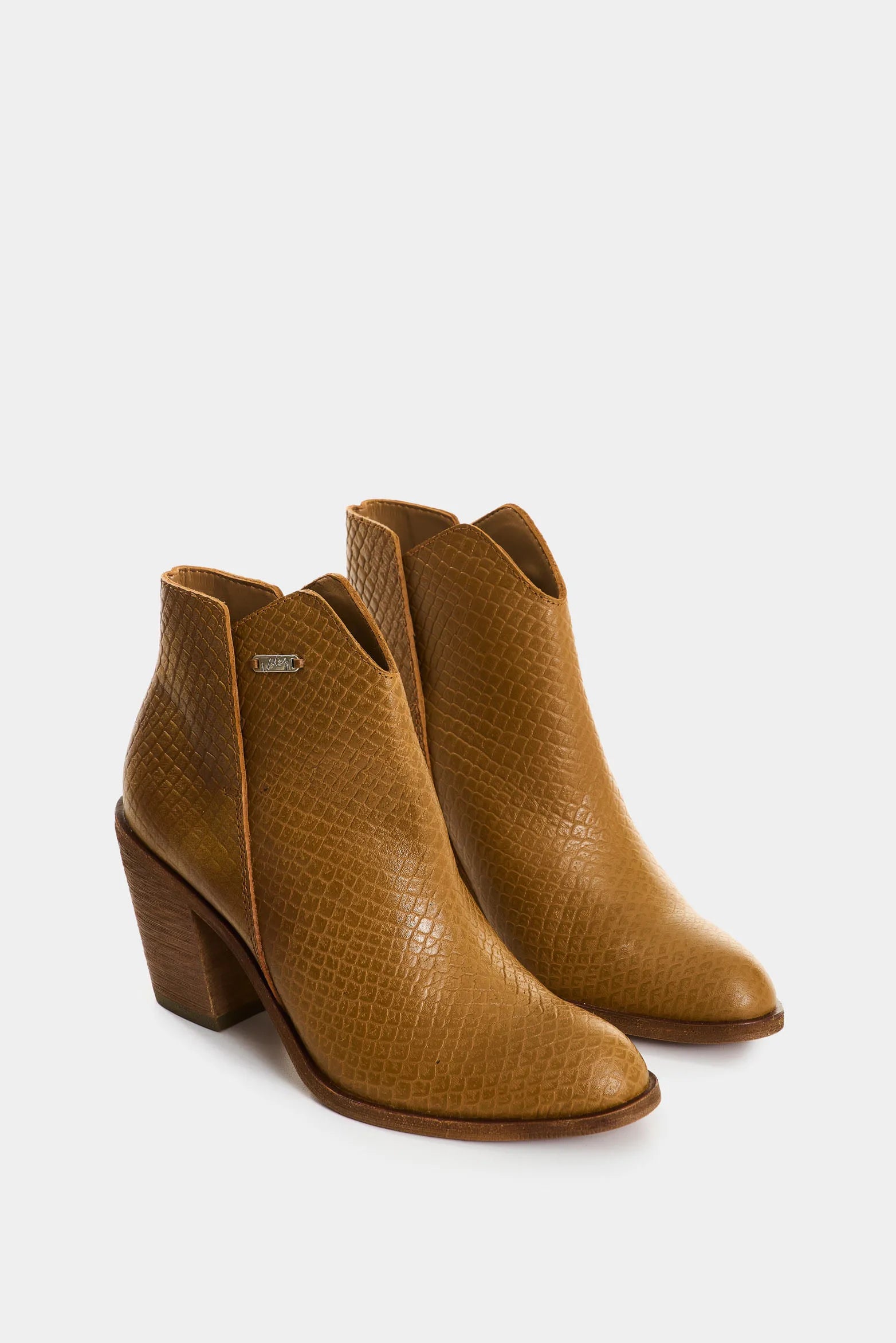 Botines de Cuero Grabado Alpha
