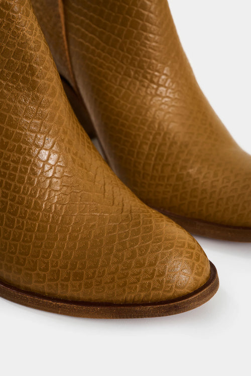 Botines de Cuero Grabado Alpha