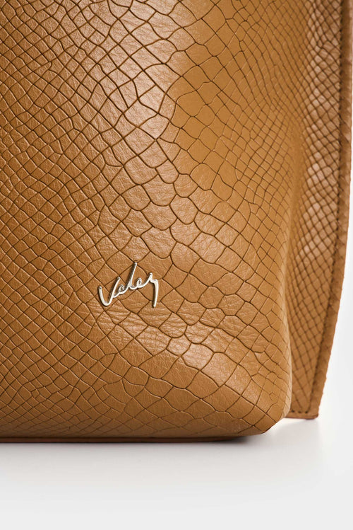 SHOPPING DE CUERO GRABADO PARA MUJER CALAFATE 2