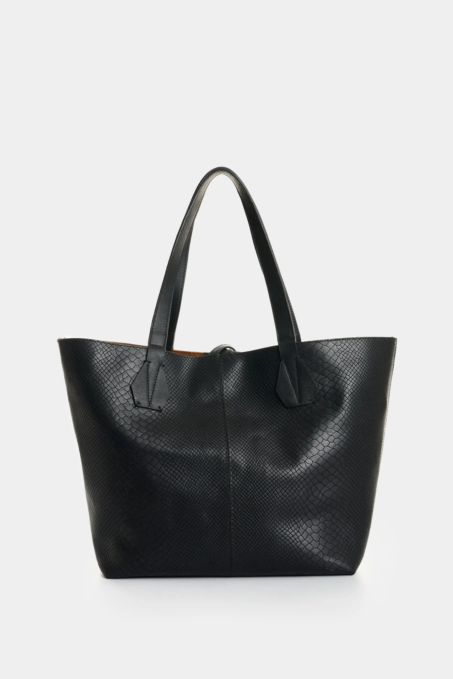 SHOPPING DOBLE FAZ DE CUERO PARA MUJER LUCA 2