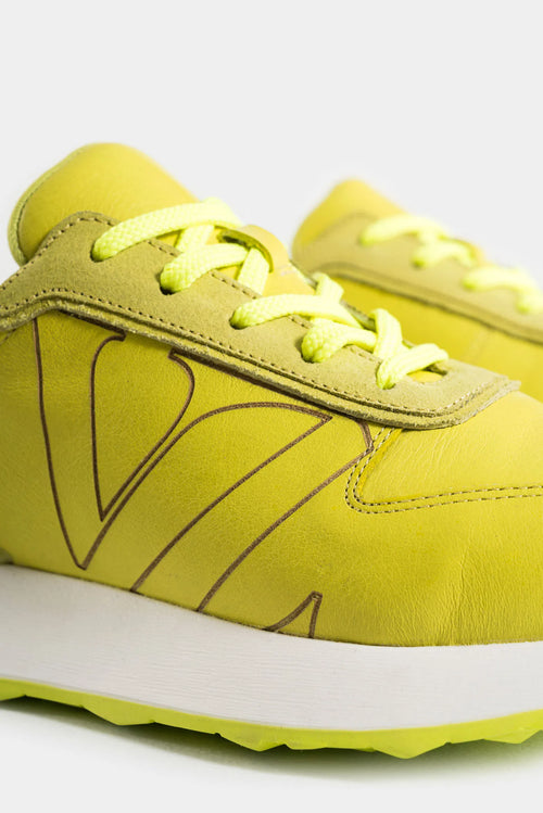 TENIS AUSTRALIS DE CUERO Y CARNAZA PARA MUJER SILUETA DEPORTIVA
