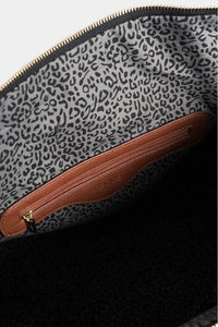 BOLSO DE GRAN CAPACIDAD EN TEXTIL CON CARGADERAS DE MANO EN SINTETICO