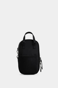 BOLSO TIPO MANOS LIBRES, PEQUEÑO EN TEXTIL CON JALADERAS EN CAUCHO