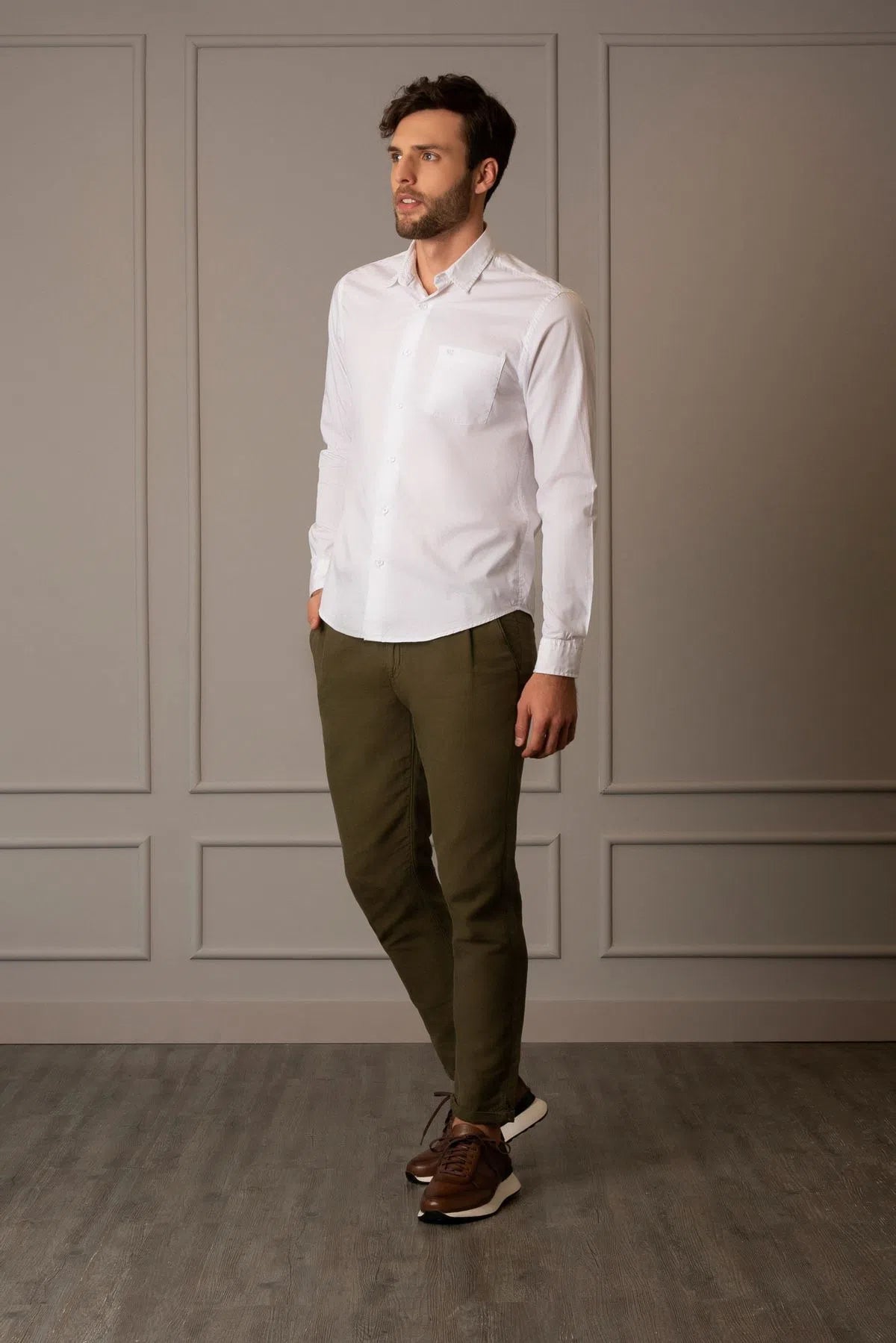 Pantalon chino lotus para hombre guardapolvo