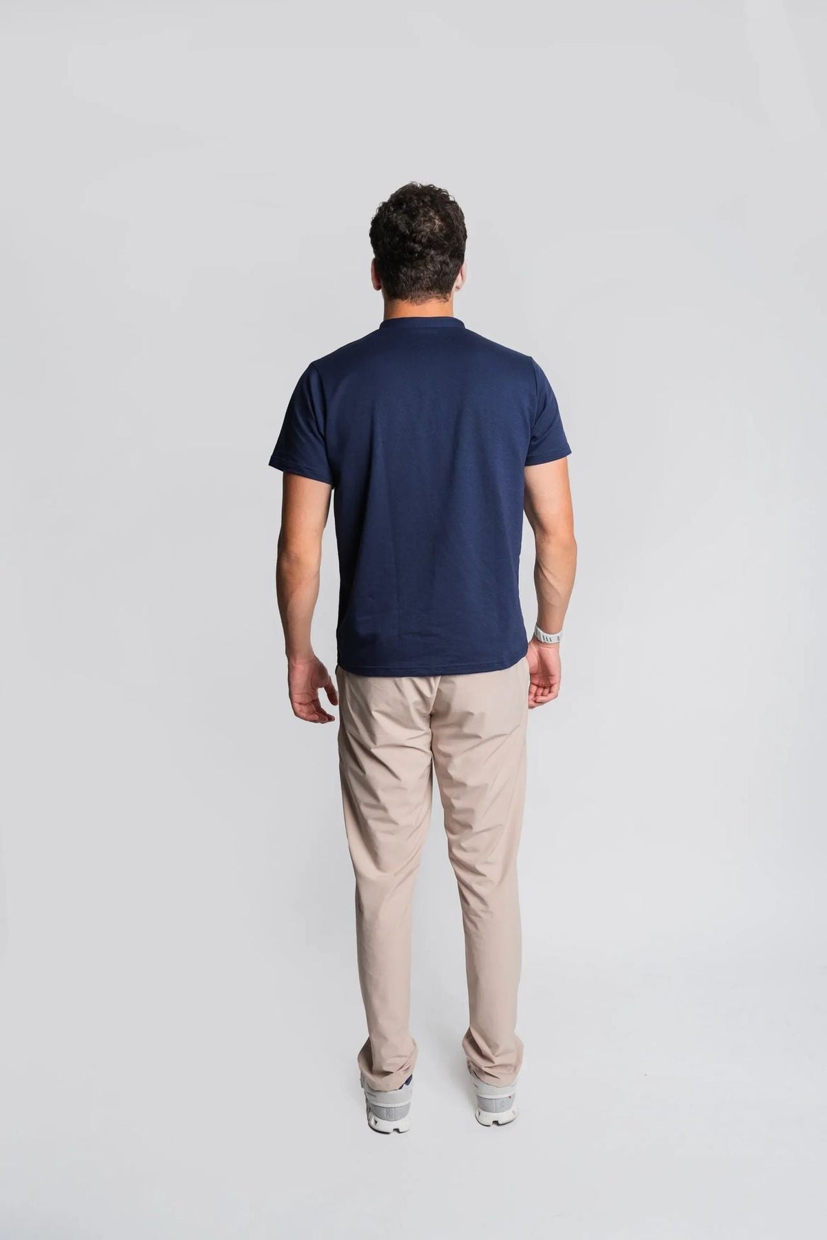 Henley manga corta