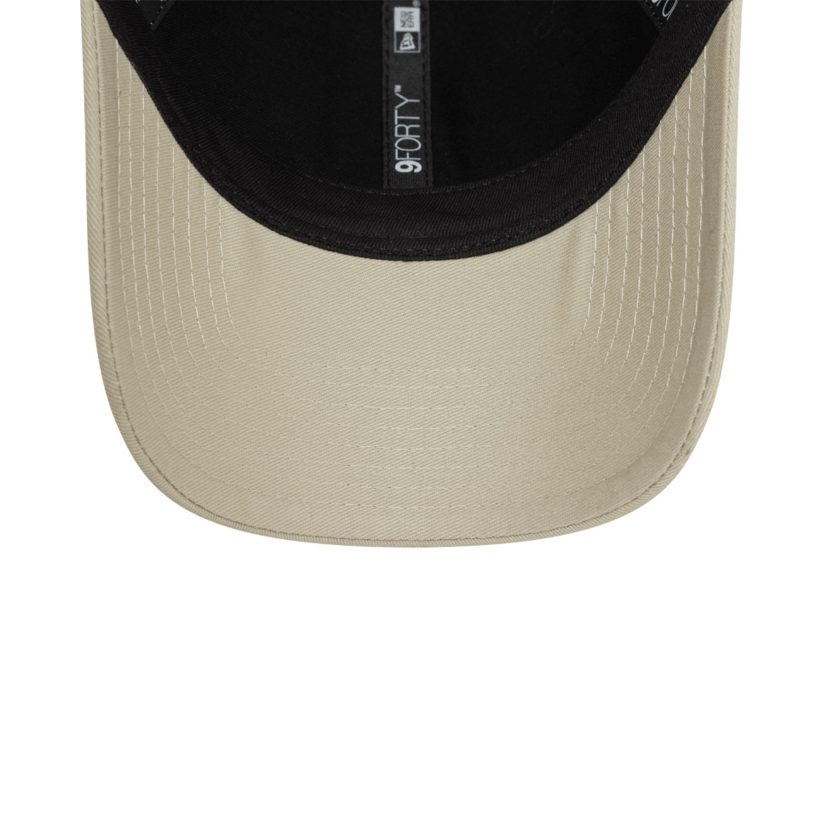 Gorra Metallic Badge Collection 9FORTY Ajustable New Era
