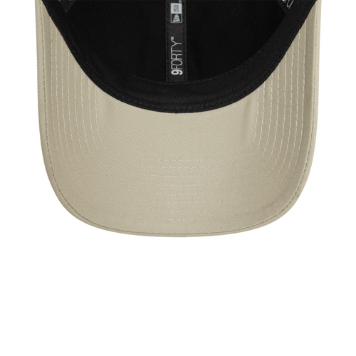 Gorra Metallic Badge Collection 9FORTY Ajustable New Era