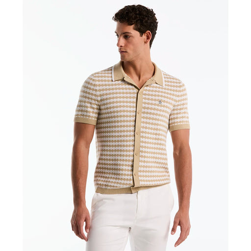 GG-M2605260 SUÉTER DE MANGA CORTA DE ALGODÓN PARA HOMBRE CON ESTAMPADO TIPO CROCHET Y BOTONES EN LA PARTE DELANTERA.