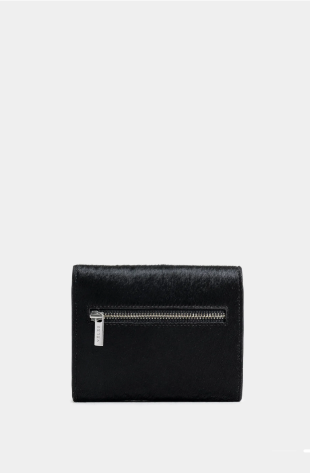 BILLETERA TAUPE DE CUERO PELO PARA MUJER ABEJA INSIGNIA
