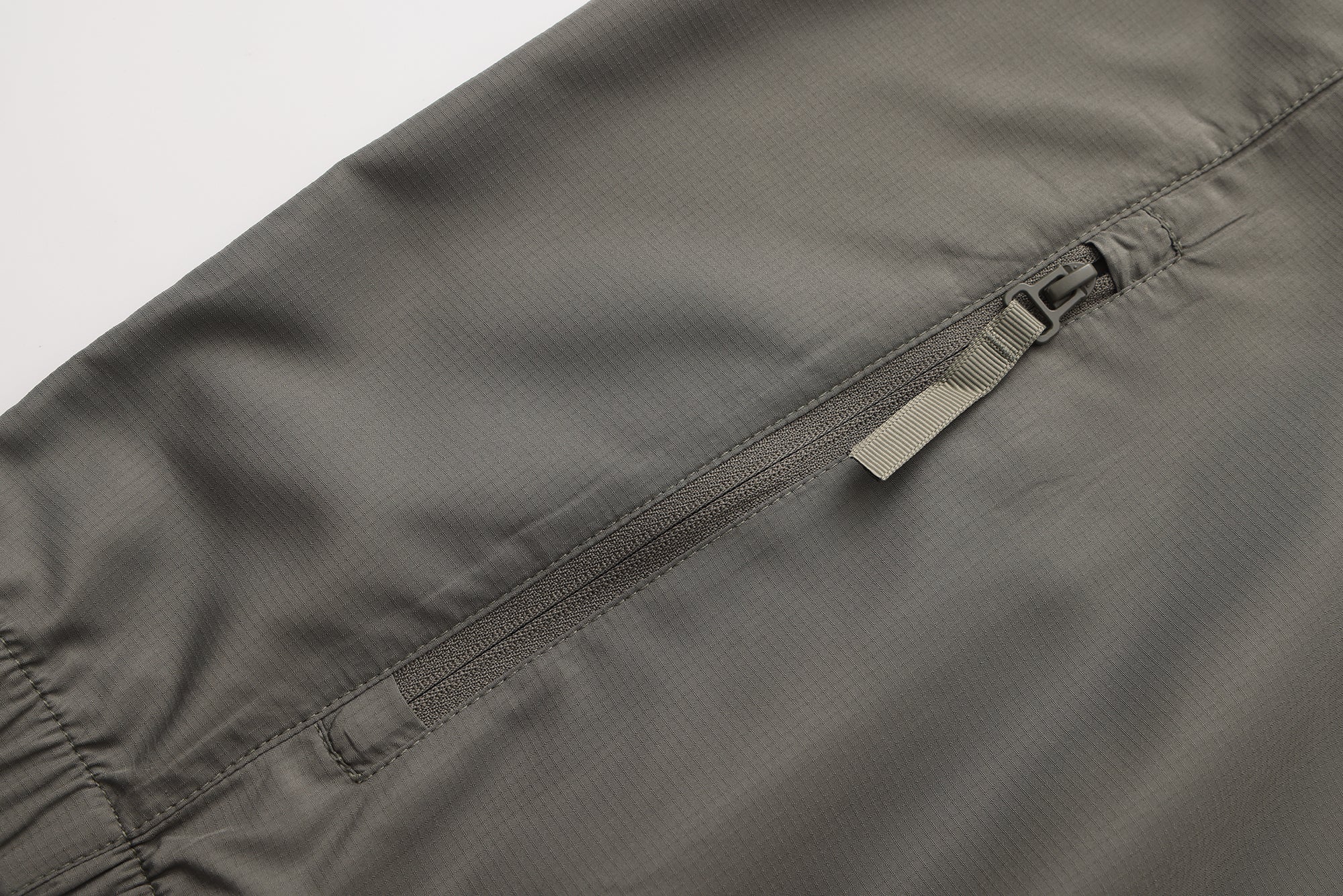 ICON II ZIP WINDBREAKER