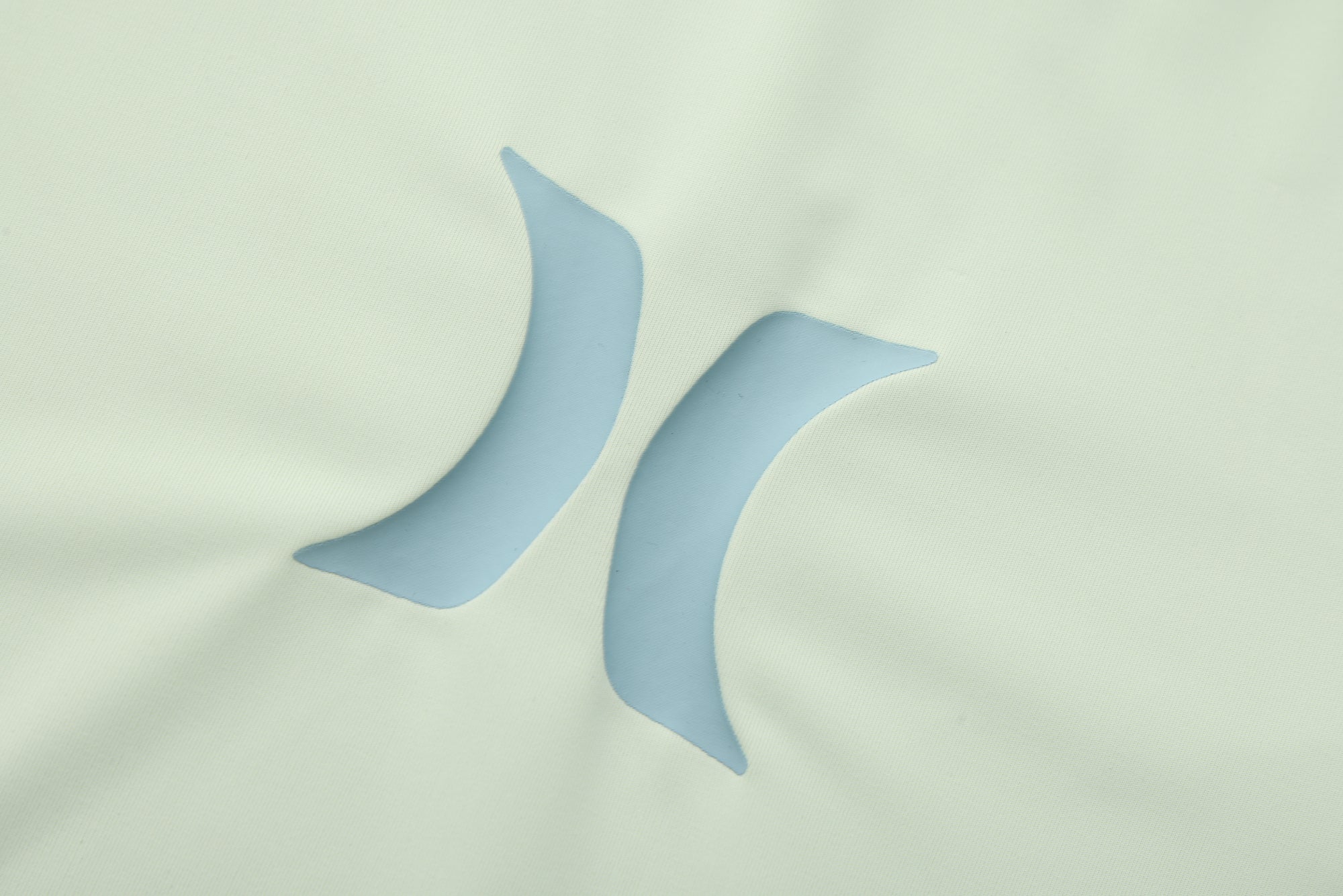 SCRIPT MOCK NECK SUNSHIRT