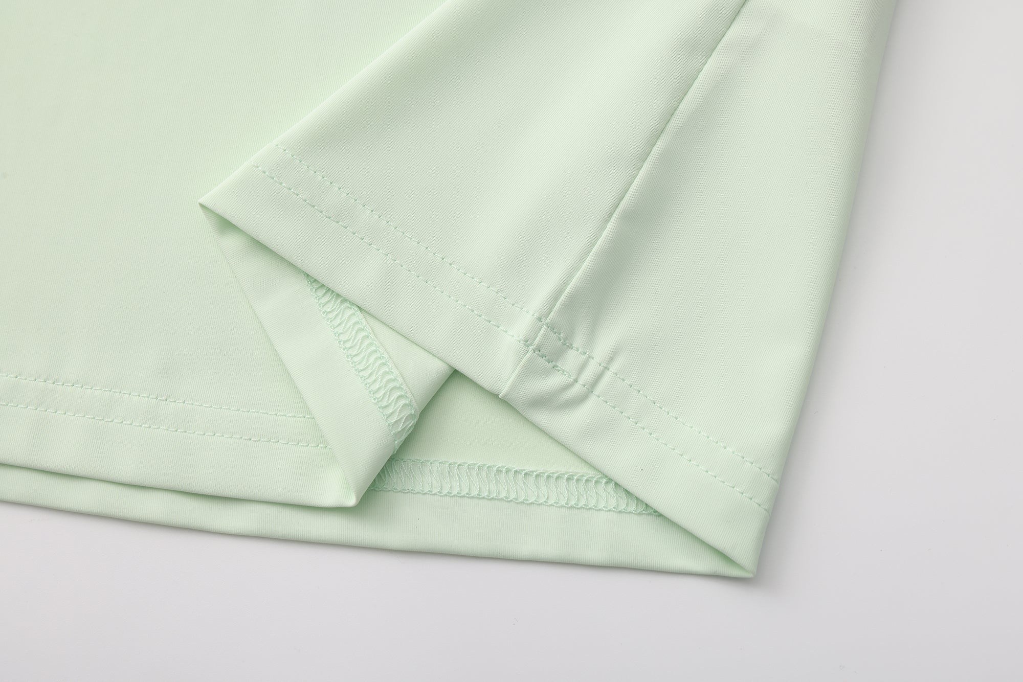 SCRIPT MOCK NECK SUNSHIRT