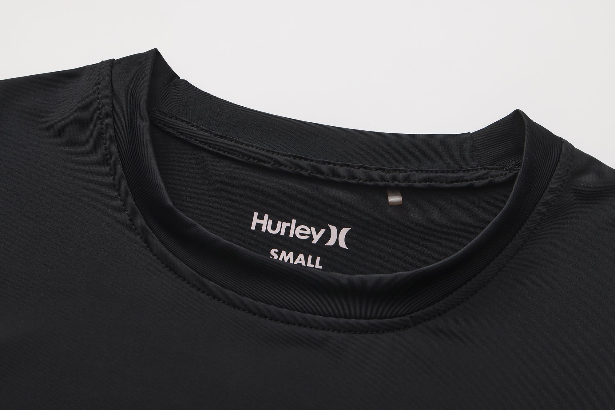 SCRIPT MOCK NECK SUNSHIRT