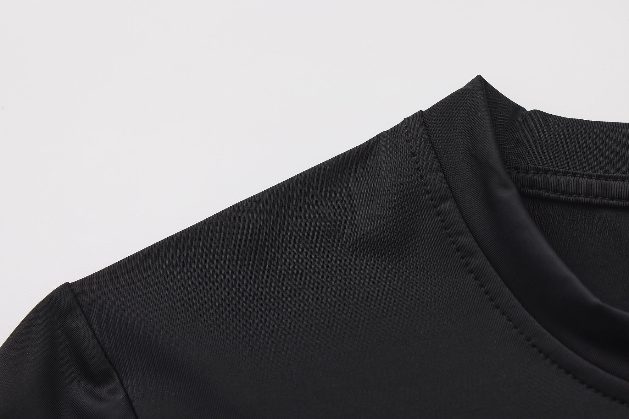 SCRIPT MOCK NECK SUNSHIRT