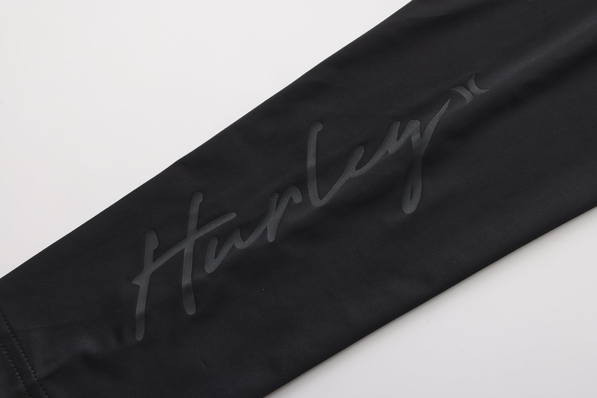 SCRIPT MOCK NECK SUNSHIRT