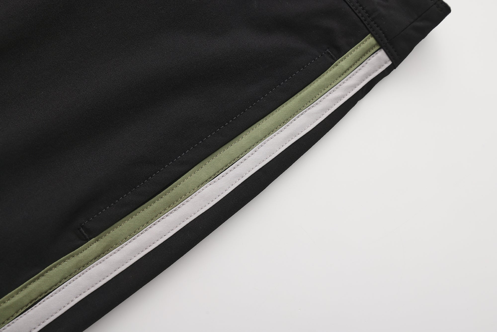 DOUBLE TAPING BOARDSHORT 18