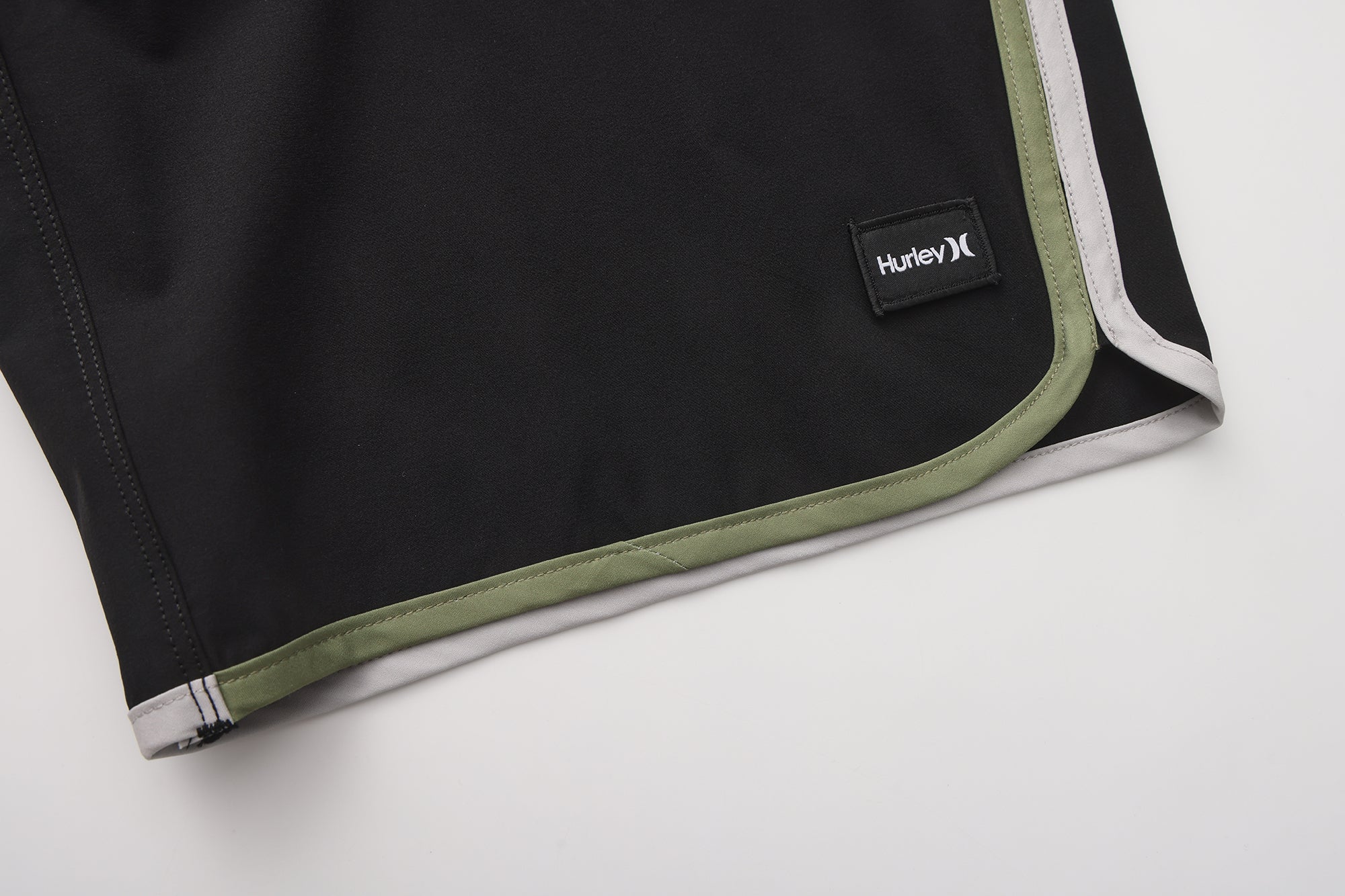 DOUBLE TAPING BOARDSHORT 18