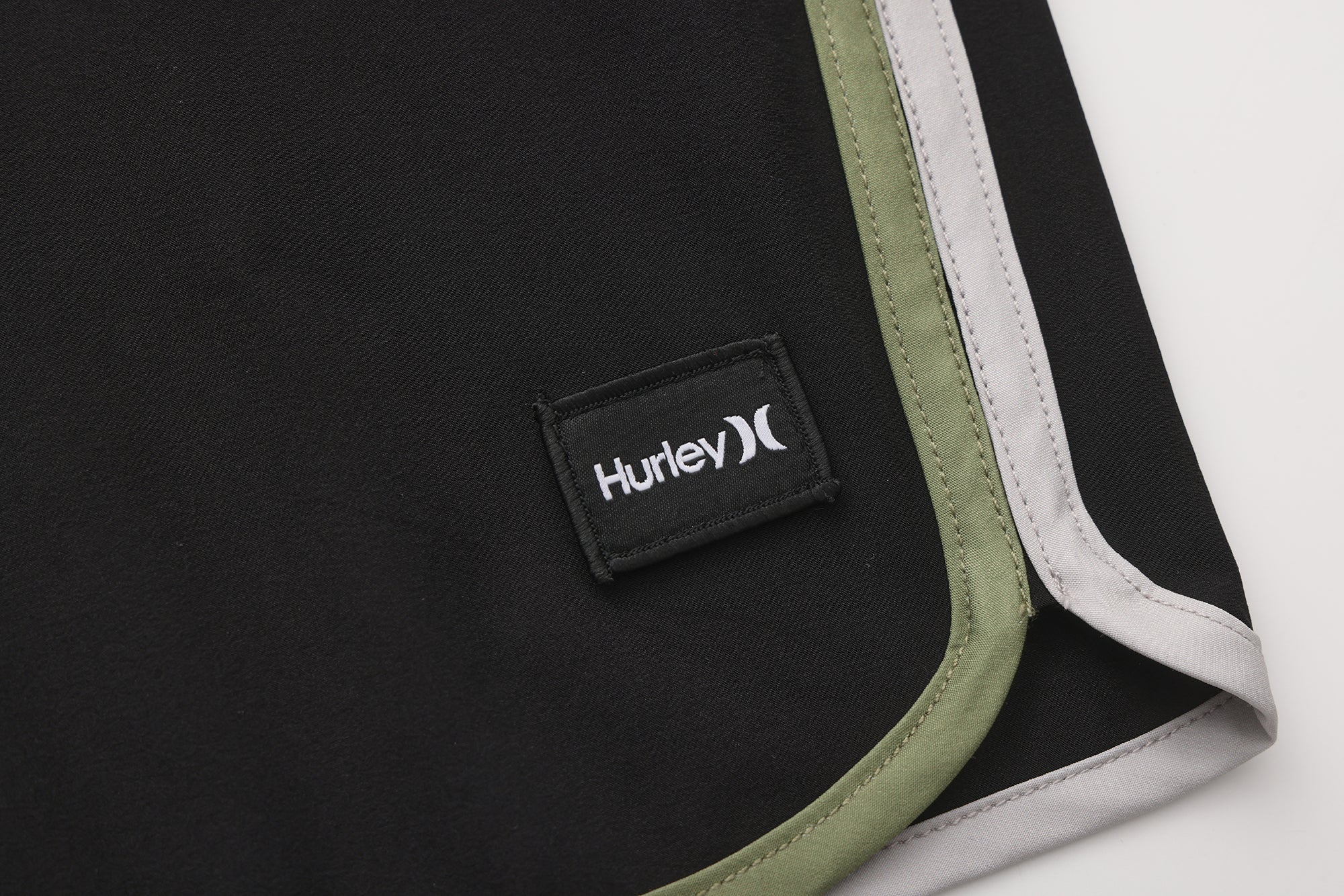 DOUBLE TAPING BOARDSHORT 18