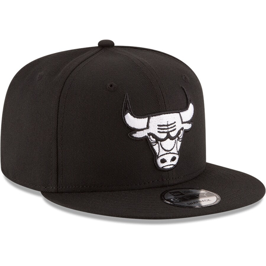 Men's Chicago Bulls New Era Black Black & White Logo 9FIFTY