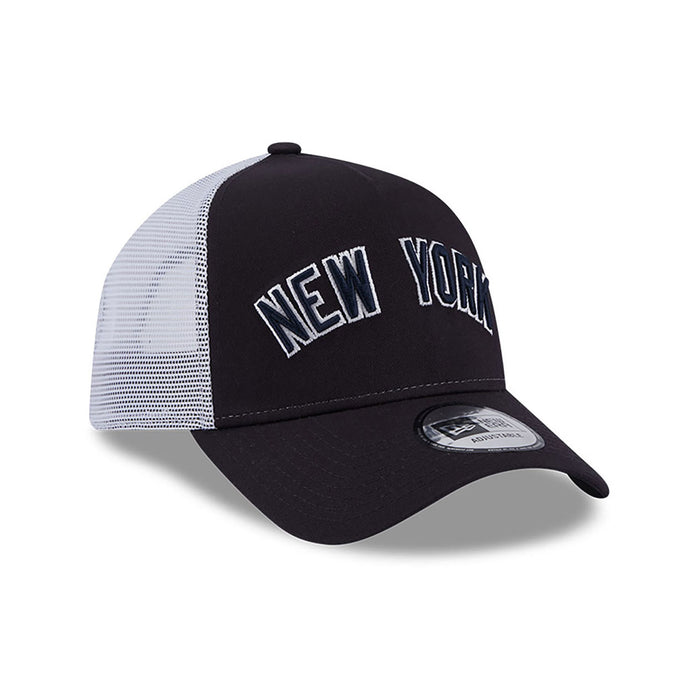 Gorra New Era New York Yankees Team Script Trucker