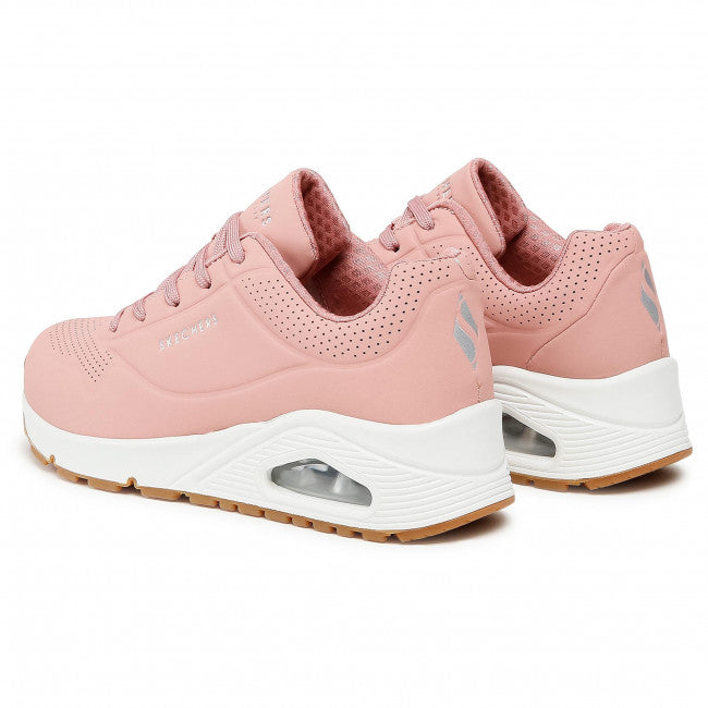 TENIS STAND ON AIR