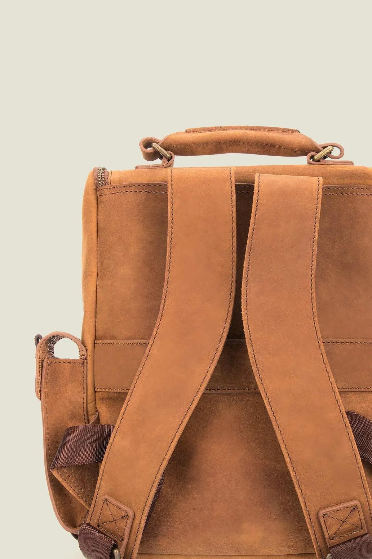 MOCHILA "ARCHAEOLOGY" DE CUERO